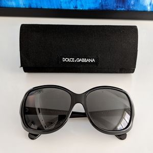 Dolce & Gabbana DD8075 sunglasses in Black